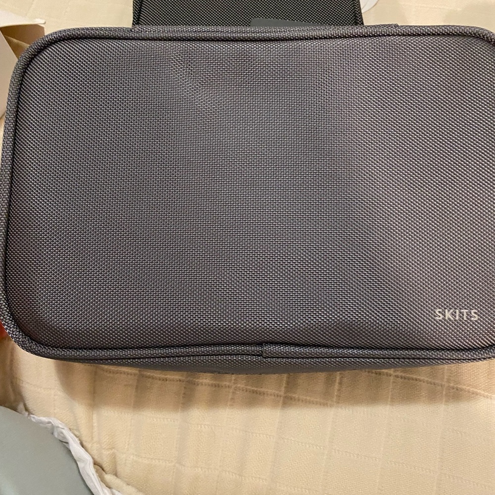 Skits Geek case